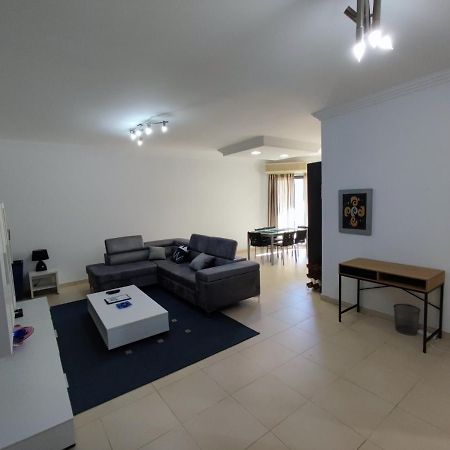 4Th Floor Apartment In Tigne Sliema Luaran gambar