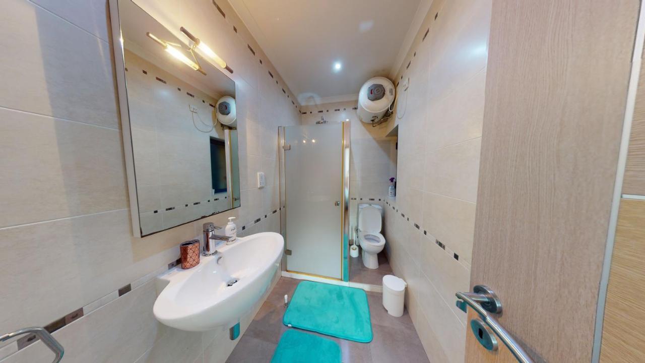4Th Floor Apartment In Tigne Sliema Luaran gambar