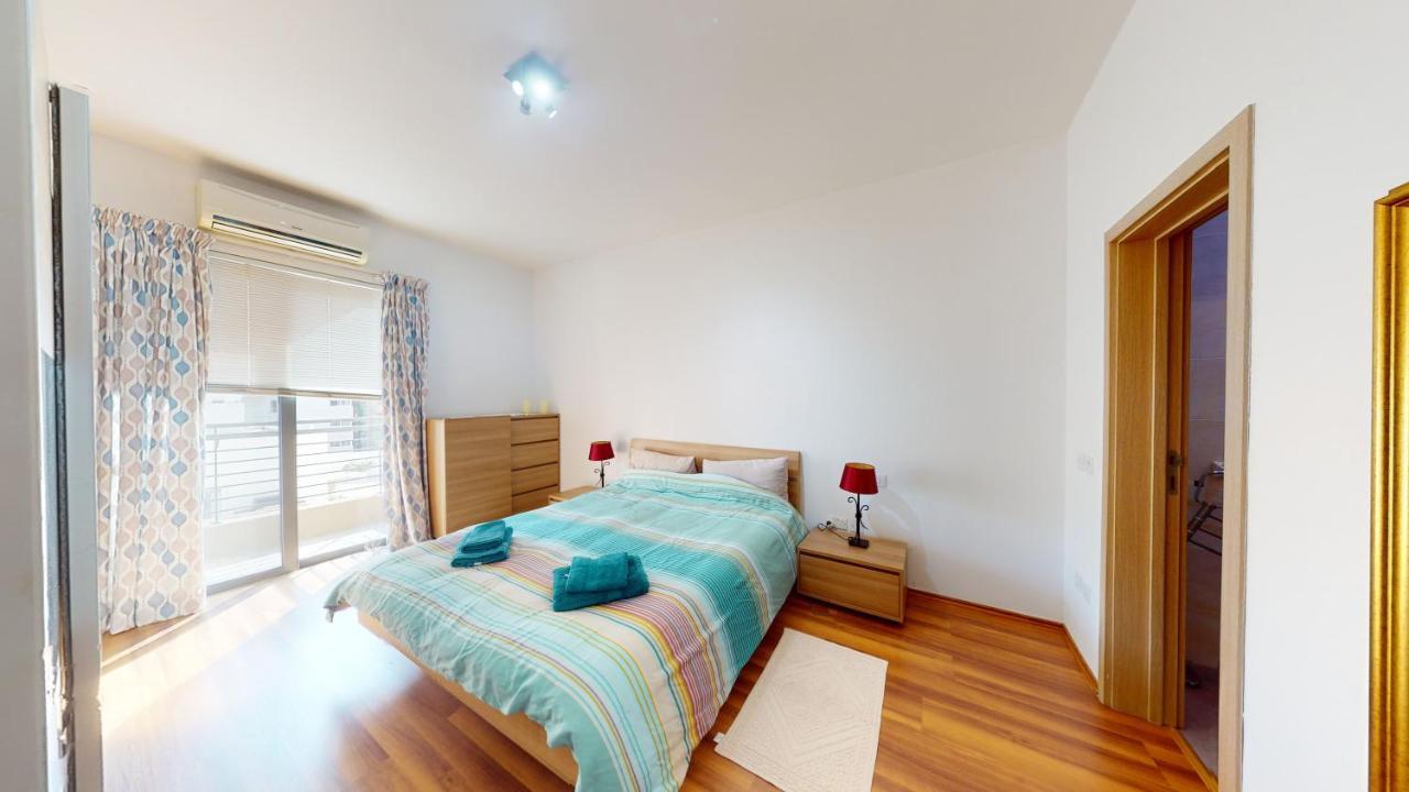 4Th Floor Apartment In Tigne Sliema Luaran gambar