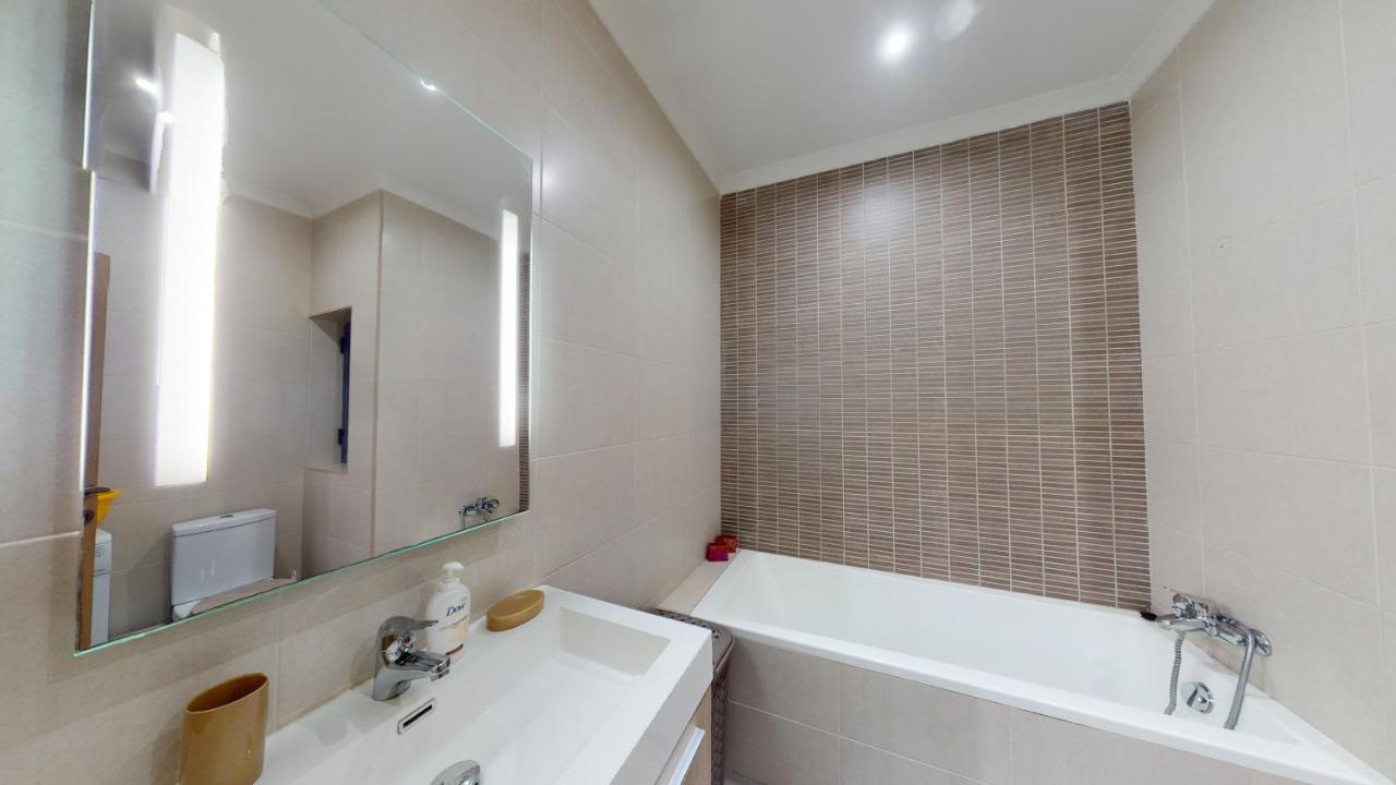 4Th Floor Apartment In Tigne Sliema Luaran gambar