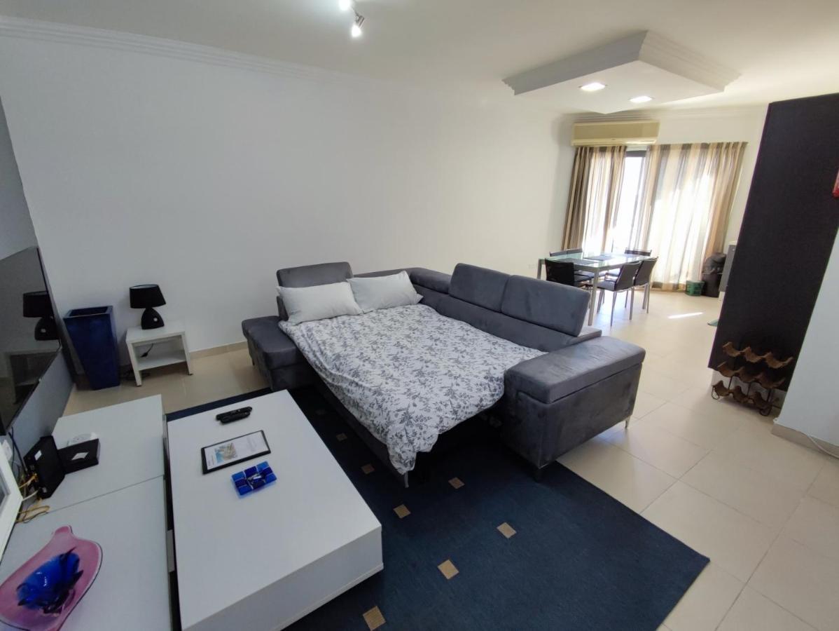 4Th Floor Apartment In Tigne Sliema Luaran gambar